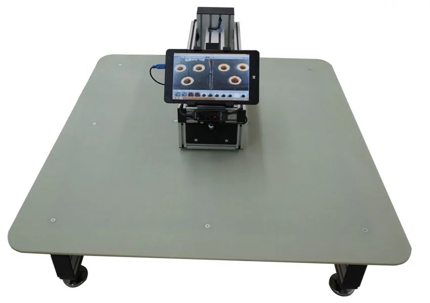 Kleiner Messplatz Quickcheck Z8000 mit Tablet